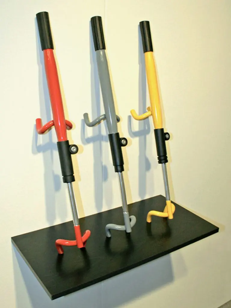 Bastón Rojo, Amarillo & Gris