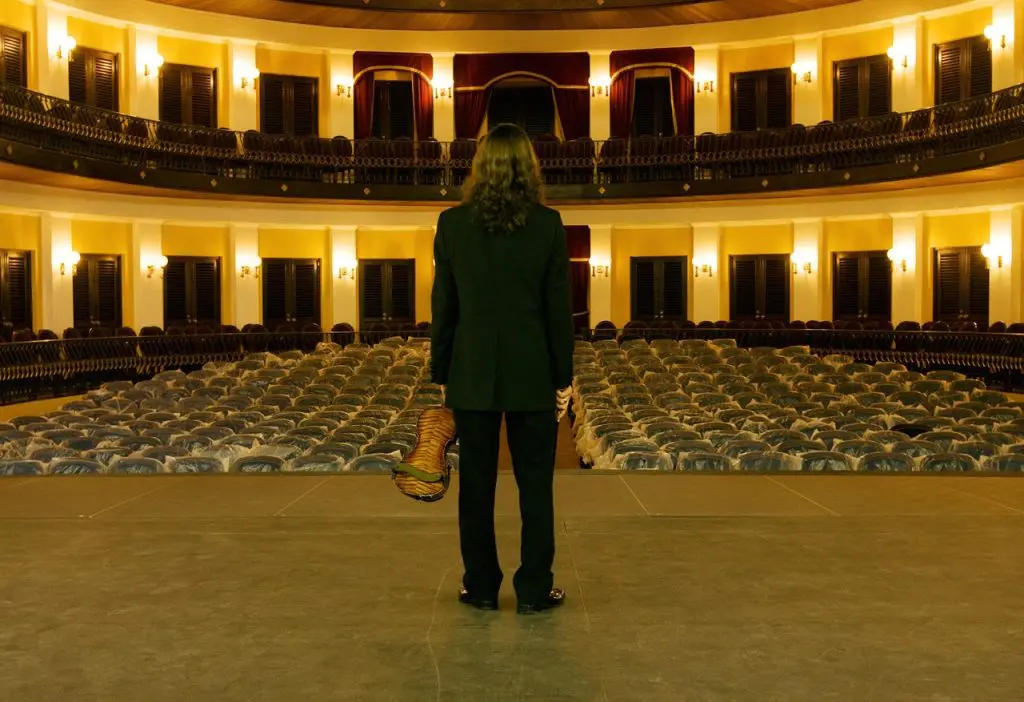 The Impossible Replication of the Last Note