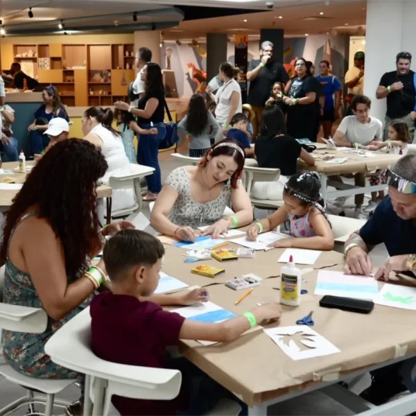 Participantes de taller de arte