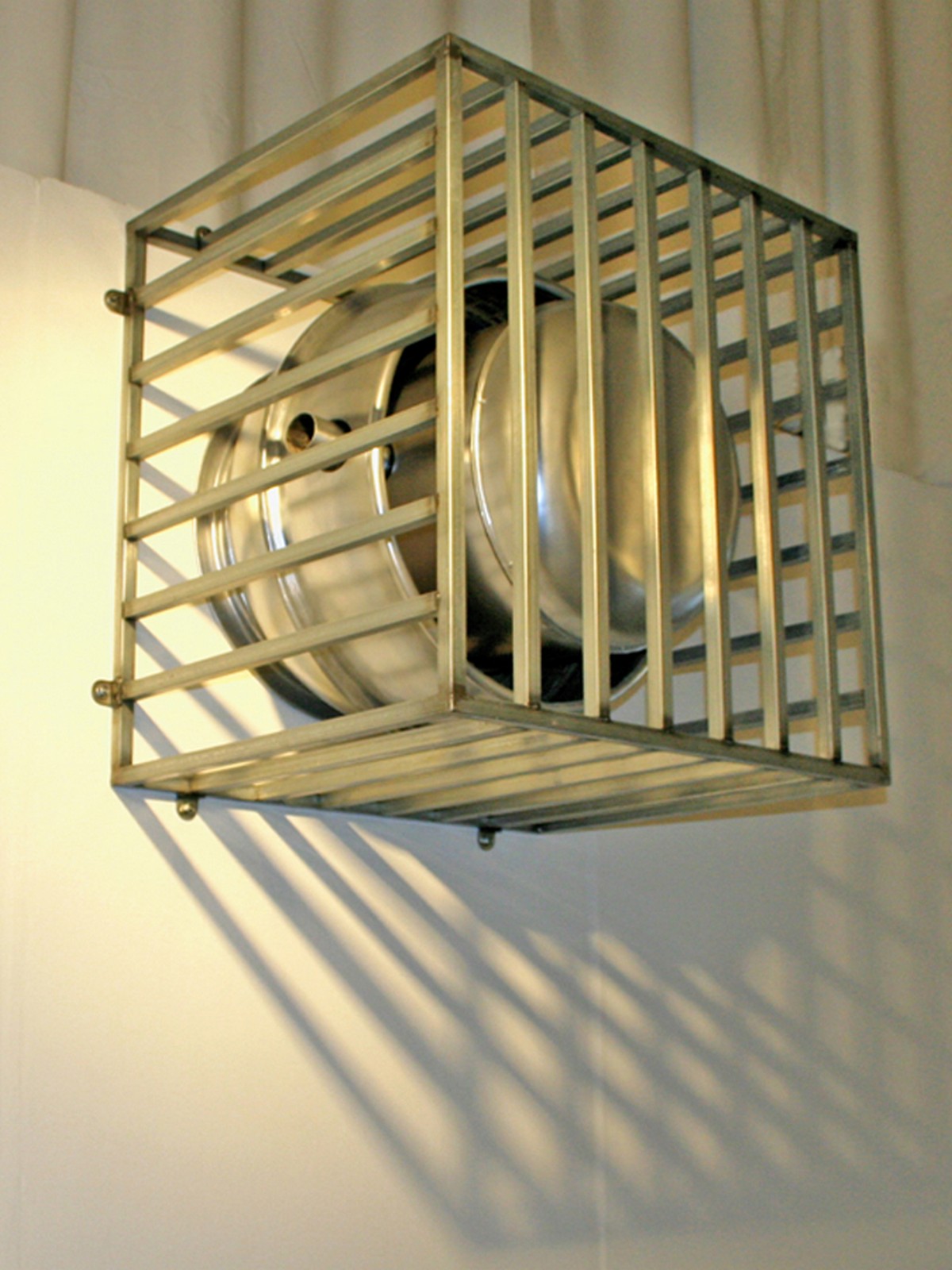 Confined Extractor