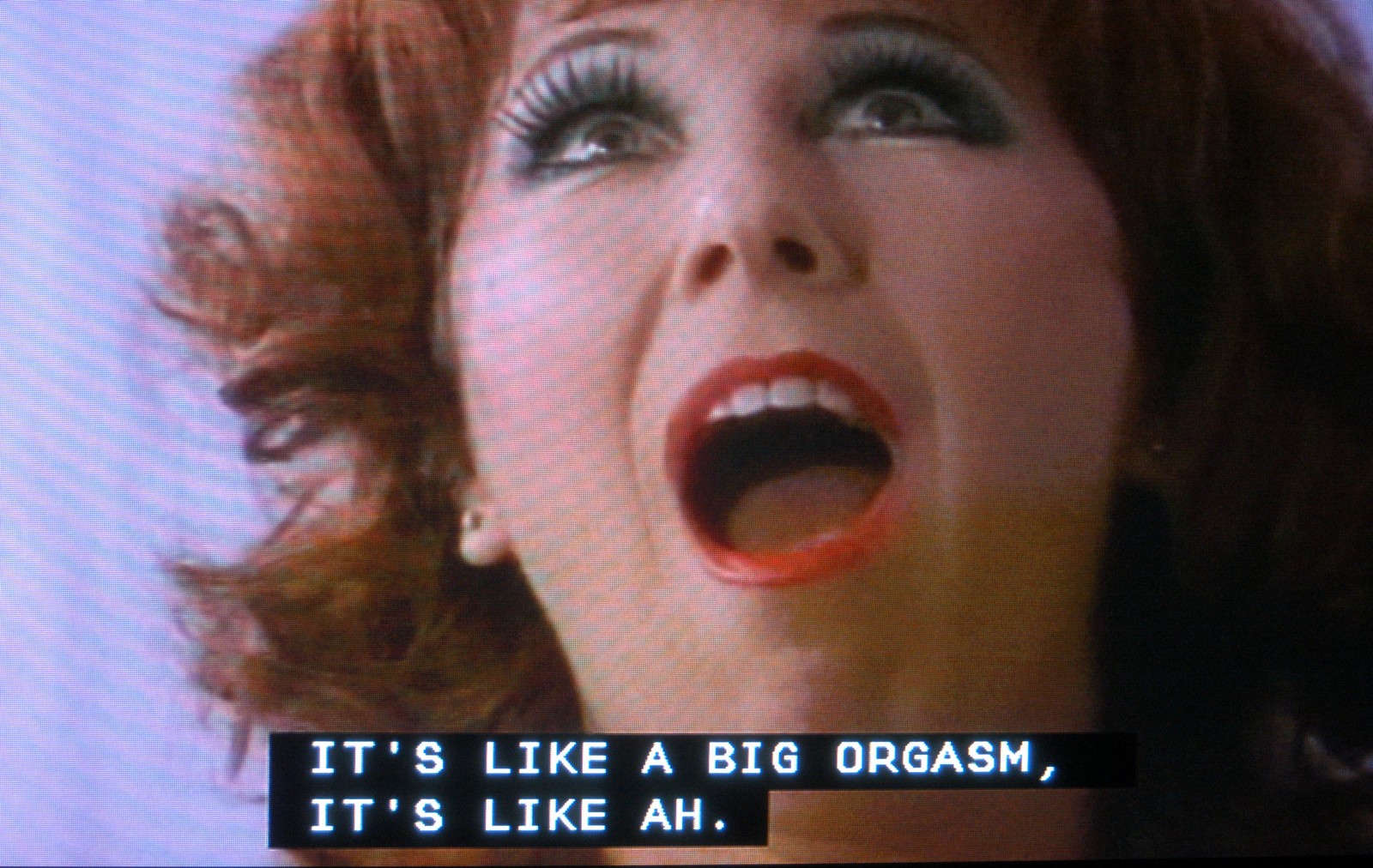 Gran orgasmo (Closed Captions)